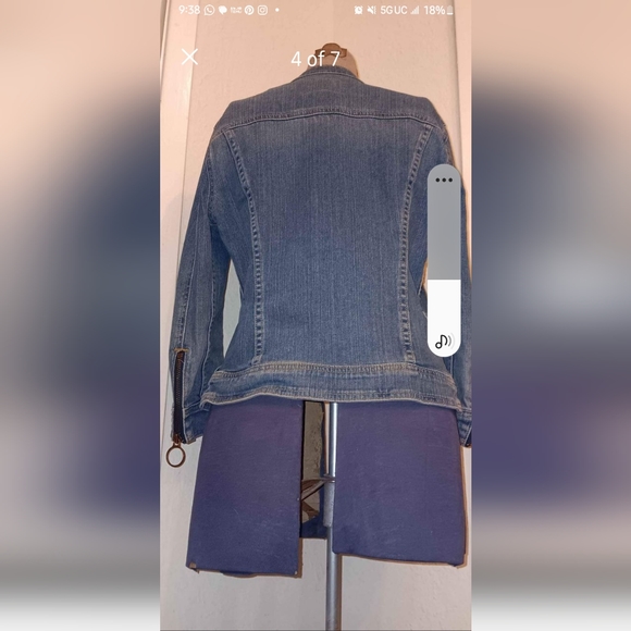 Calvin Klein. Small Womans blue jean jacket. Zipper - Picture 3 of 6